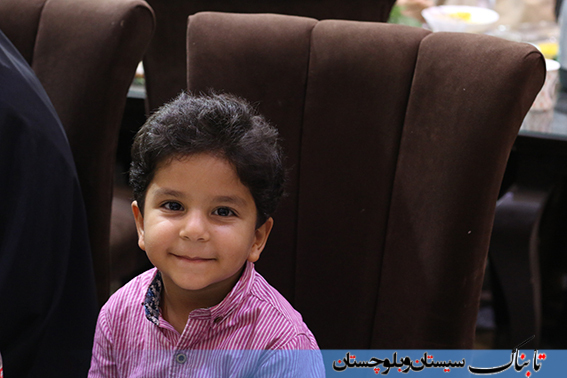 مددجویان کمیته امداد چابهار در کنار مدیران شهری/ سفره ای به رنگ وحدت و همدلی+ گزارش تصویری