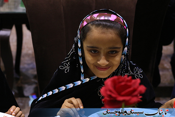 مددجویان کمیته امداد چابهار در کنار مدیران شهری/ سفره ای به رنگ وحدت و همدلی+ گزارش تصویری